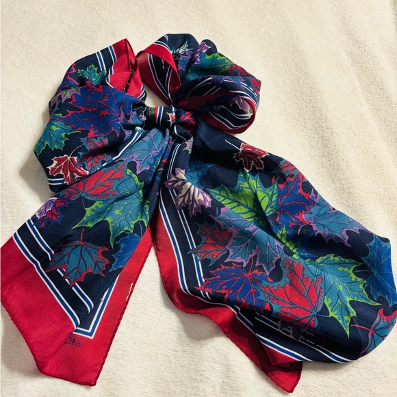 Vintage Scarf by Eleanor Paine Canadian Theme Maple Leaf Botanical Print NWOT - Picture 8 of 10